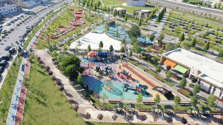 Gaziantep'teki akıllı şehir konseptiyle donatılmış güvenli park projesi, yaşam kalitesini artıran ve vatandaşlara güvenli alanlar sunan akıllı çözümler. 